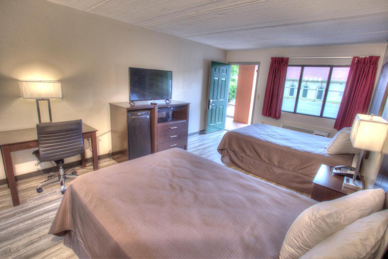 Budgetel Inn And Suites Plus Helen Ngoại thất bức ảnh