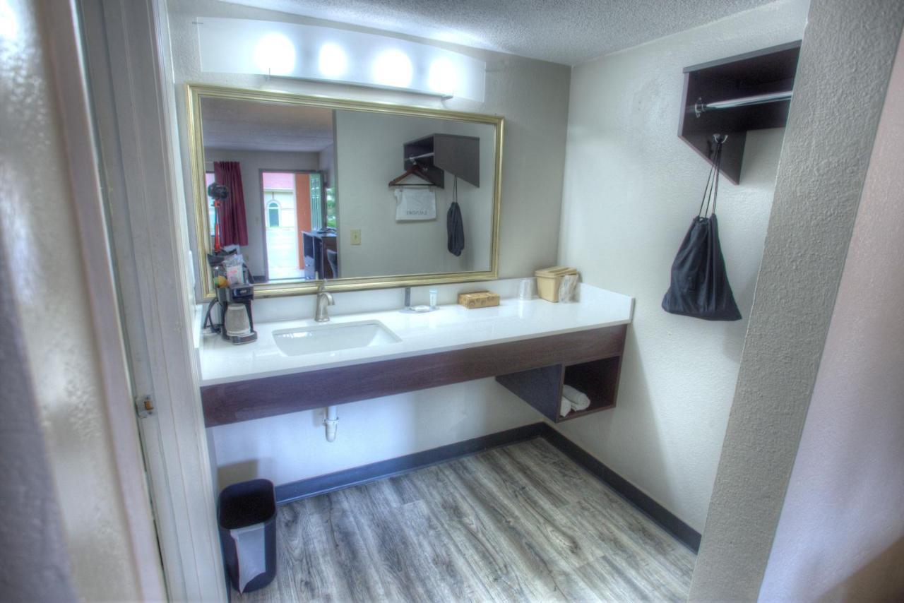 Budgetel Inn And Suites Plus Helen Ngoại thất bức ảnh