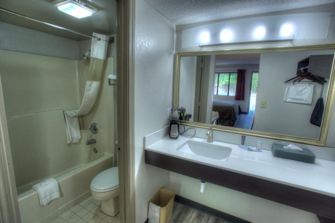 Budgetel Inn And Suites Plus Helen Ngoại thất bức ảnh